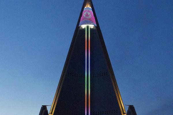 平治信<息>瞄上三大通信运营商 未来伙伴已推出系列机器人产品