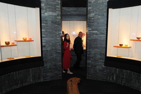 朱向.红已任,黄鹤楼酒业董事长