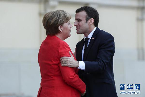 中<际>旭创现2笔大宗交易 合计成交25.70万股