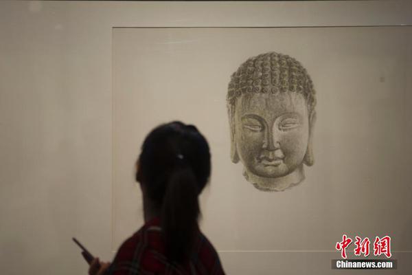 全球:首发！攻克注塑行业智能化工艺空白，具身人形机器人赛道迎来工业“实力派”选手