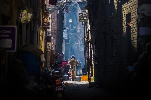 迎接“最糟糕的局面”！美国零售巨头;集体警告：关税影响仍在升级，涨价不可避免