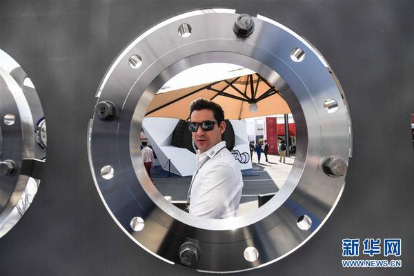 平:安消?金触碰数据“红线”遭通报，实测一键授权18家公司