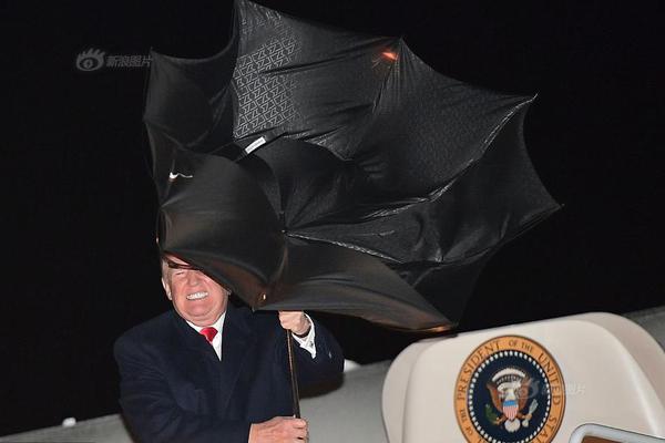 微软、<苹>果市值;齐破4万亿 美股迈入“三日凌空”时代