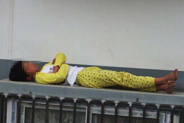 又拿;“国家安全”当借口打压，美政府声称已强制电商平台下架数百万件中国电子产品