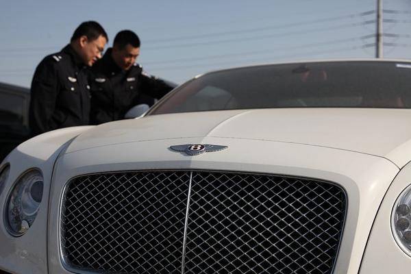 鸿?特科技!上半年营收、净利稳中有进 国内外市场拓展成效显著