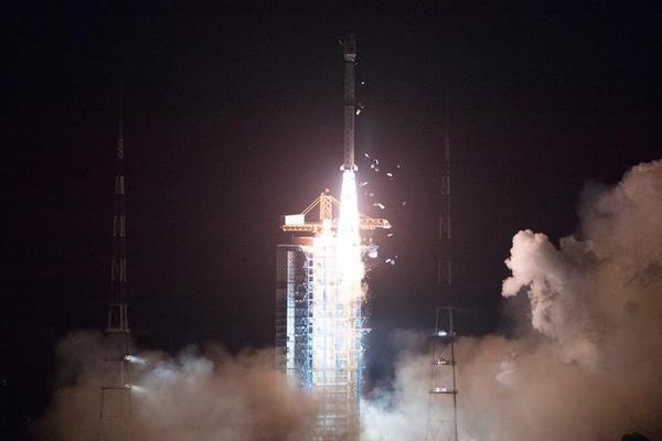 国轩高科大;宗交易成交180;6.82万元