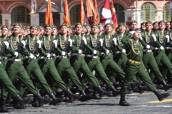 新‘能’源市!场惊现“掀桌价”！埃安UT super最低定价4.99万