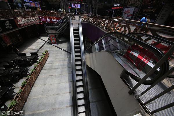 【鞍沙双!城记·拾·风云】钢铁菱镁与棉纺织造的升级智造