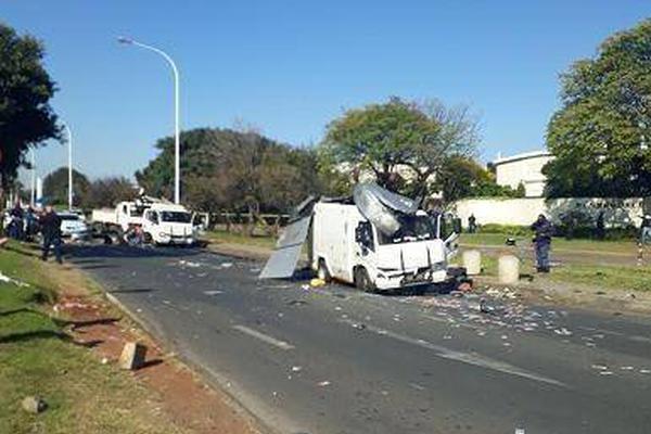 沪股:通.现身5只个股龙虎榜