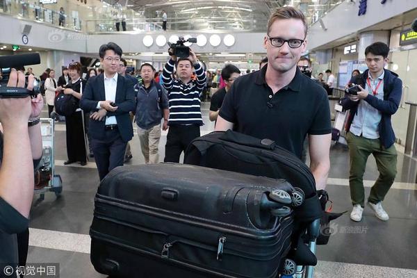 “时刻盯着手机看金价”！业内人士喊话投资者：合理控制仓位，理性投资