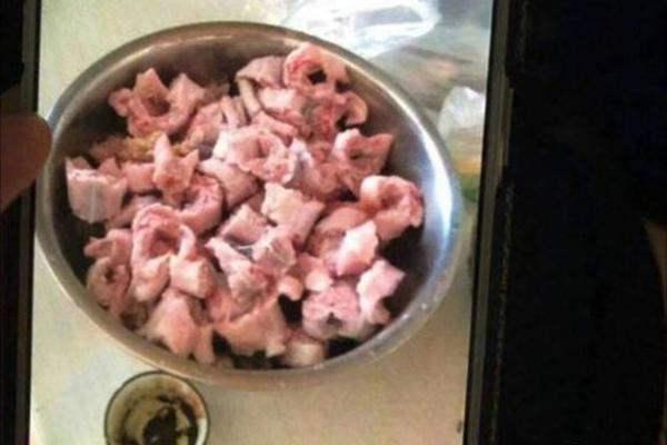 小米召回1?16887辆SU7，股价直线下跌