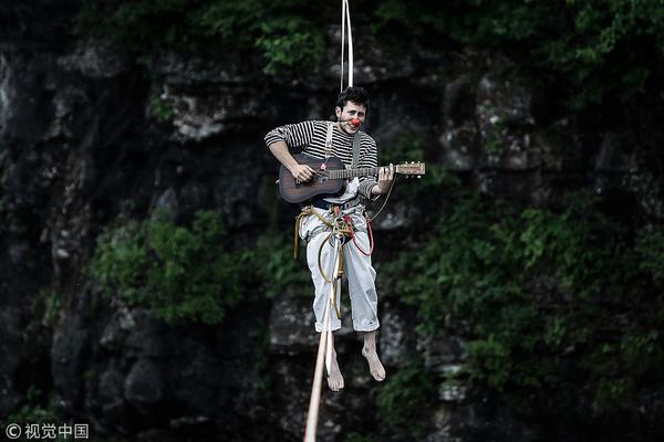 宁德时代大宗;交易成交39.00万股 成交额1.48亿元