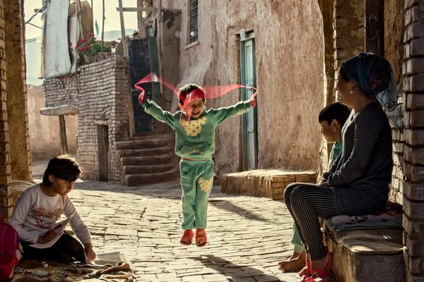 亚士创?能连收5个涨停板