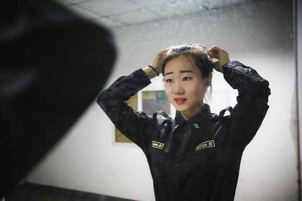 东;亚银行;(00023.HK)拟发行4NC3人民币非优先损失吸收票据，初始指导价3.30%区域