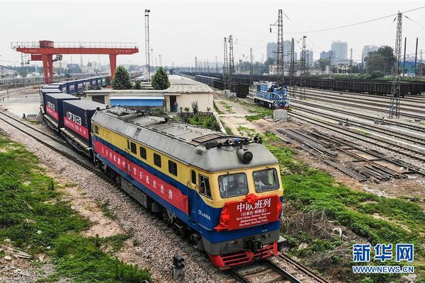 11月;6日收,盘：美股收高道指涨200点，特朗普关税遭质疑且AI交易复苏