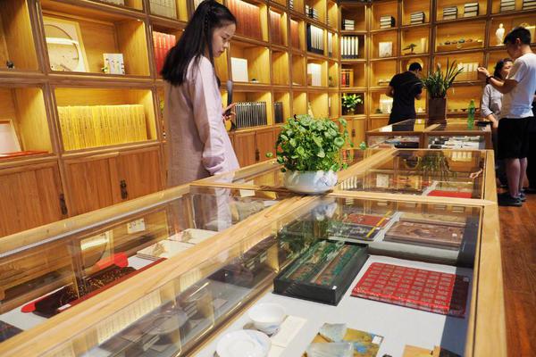 传,西方石油(OXY.US)拟出售石化业务OxyChem 交易估值或超百亿美元