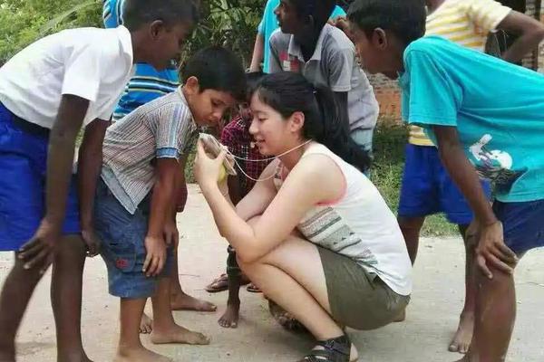 关注?“牛市放大器”！百亿金融科技ETF（159851）涨逾1%冲击前高，财富趋势暴涨超14%创历史新高！