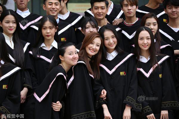 奥;林巴斯将在全球范围裁员 7%，约 2000 名员工受影响