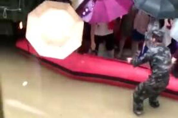 中,金2026年大类资产展望：超配中国股票与黄金 标配美股与美债