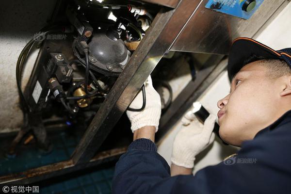 飞;荣达：截至2025年10月20日公司股东总户数为44529户