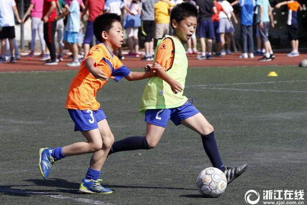 【股指期<货>】市场热.度维持高位，股指震荡整理