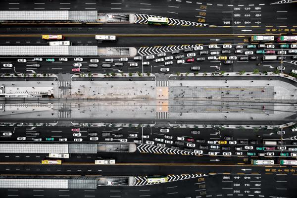 定<西>高强八成收入来自五大客户，核心产品售价走跌