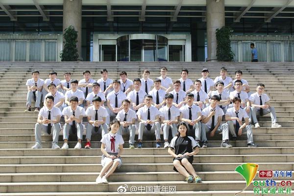 市场静待美国数据，美!股期货—上扬，白银新高回落，离岸人民币创14个月来新高