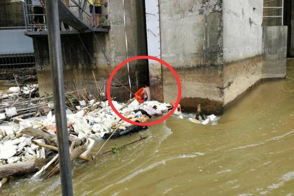 光模—块疯牛‘式’上涨，创业板人工智能狂飙！高“光”159363涨幅扩大超6%，量价再轰新高