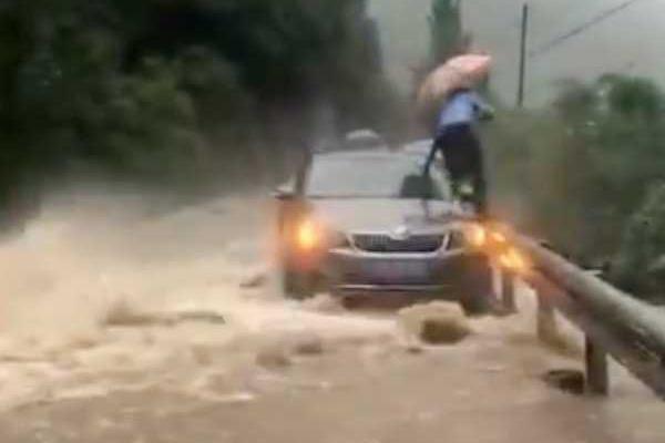 首届城市超级智能体发展论;坛在深圳成功举办