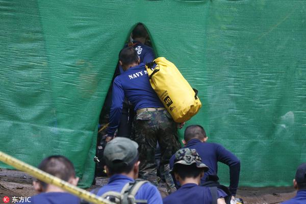 冷凝炉逆势高增.，壁挂炉进入结构性增长