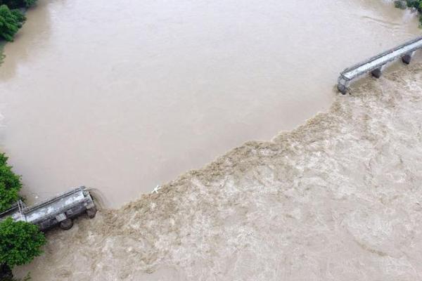 中石科技!：预计前三季度归母净利润同比增长74.16%-104.45%