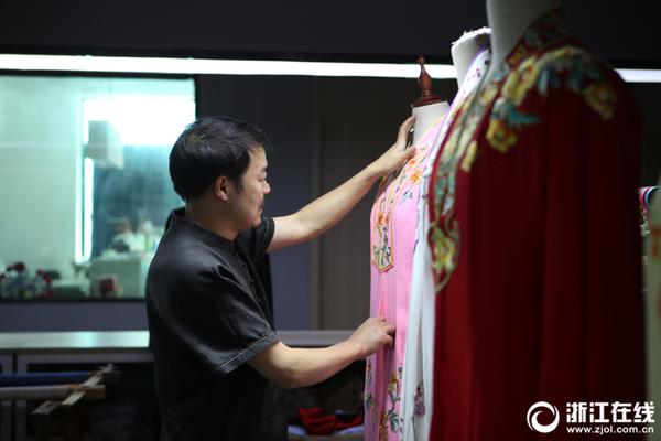 渤海.银行上半年归母净利润<增>长3.6% 资产规模“缩表”