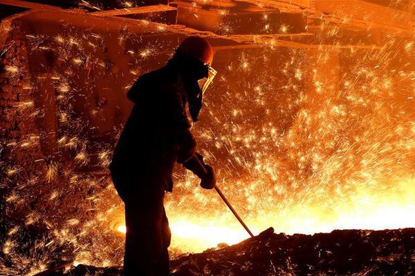 Cen.ov!us收购MEG能源公司8.5%股权