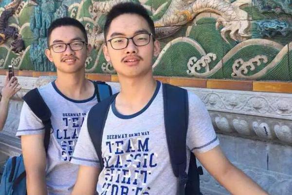 万通发展10月20日大宗交易成交9999.29万元