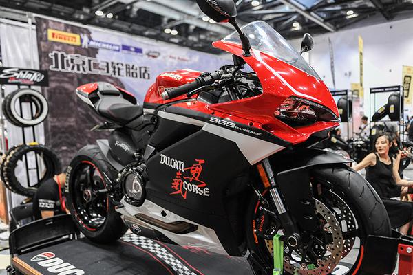 百联股!份：!公司股东结构相对稳定