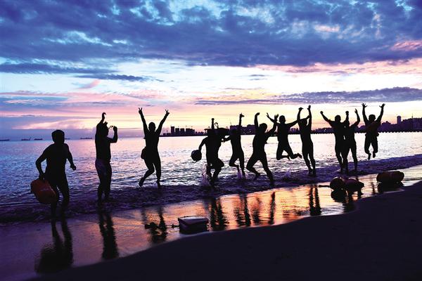 热搜！,特斯拉欧洲:销量崩了，4国销量之和不及中国市场零头