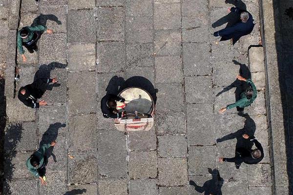 寒武纪登顶:A股吸金榜，总市值重返6000亿元！DeepSeek宣布开源最新大模型！科创人工智能ETF最高上探1.3%