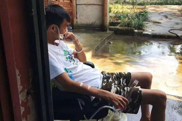 三峡新材：上?半年净亏损2699万元