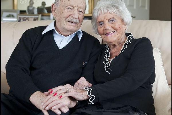 光伏巨:头合盛硅业遭股东“清仓式”减持