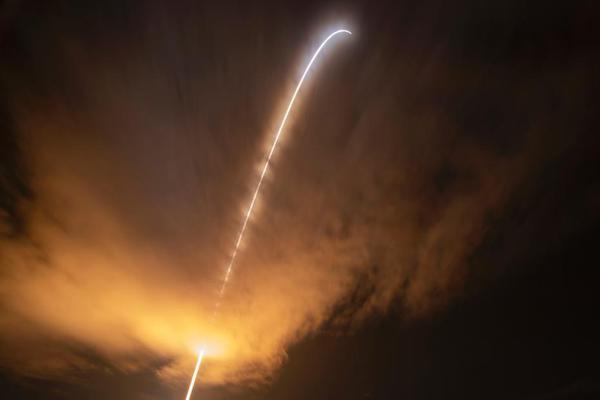 华为<与>阿维塔战略合作进入新阶段 形成“一塔两境五界”新格局