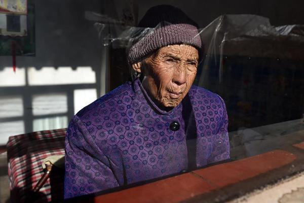 欧洲债市：标普下调信用评级后法国国债下跌