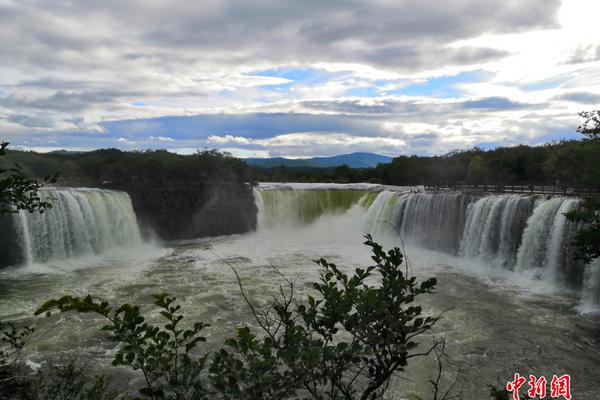 吉.宏股份高!开10% 预计上半年归母净利润同比增长55%至65%