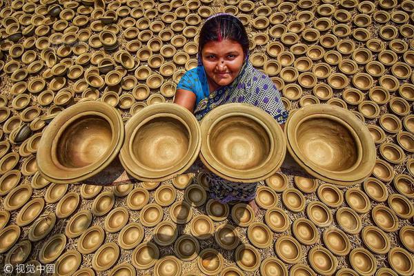 沙特人工智;能公司Humain与谷歌达成合作，计划未来再与亚马逊云服务合作