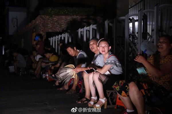 劲仔—食品：目前公司在原有小包装产品基础上开发了盒装产品