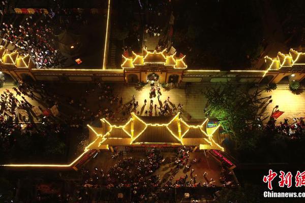 特朗普再挥“:关税大棒”，:港股通创新药遭错杀？100%创新药研发标的“520880”跌2.5%溢价飙升！