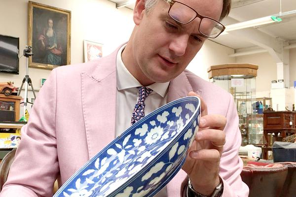 巴菲特又有公开新评论？旗下公司紧急打假：为AI伪造视频