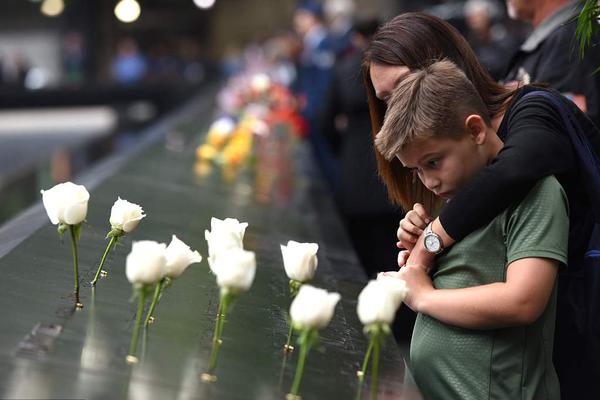 港投资投资利器浮出<水>面;：新浪财经APP等五款软件受追捧