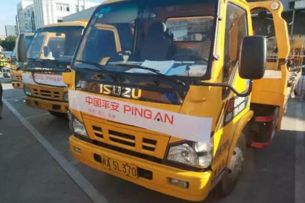 小摩：!消费贷补贴政策料对内银财务影响有限 推荐招商银行