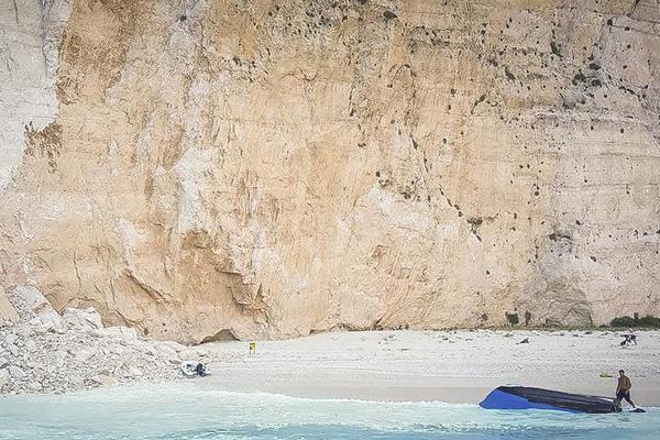 “钱紧”:信号频发 ‘华’尔街笃定美联储本月释放缩表终结信号