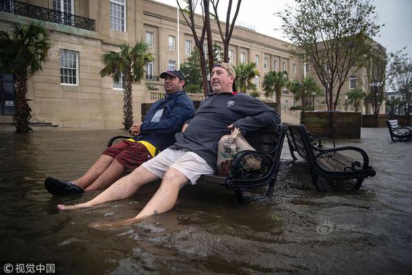 中关村!科技租赁就半导—体设备订立融资租赁协议